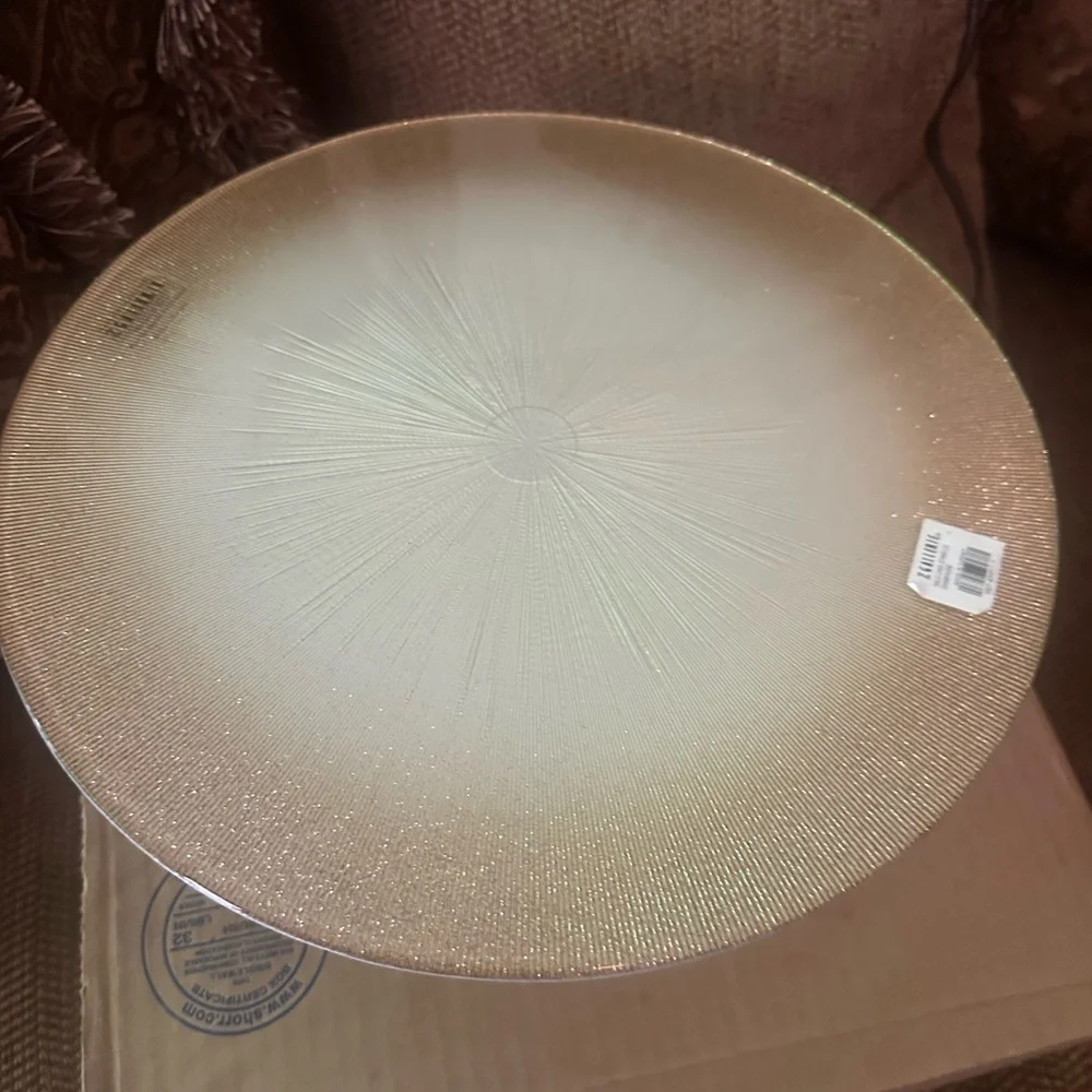 Elegant Cream Cake Stand